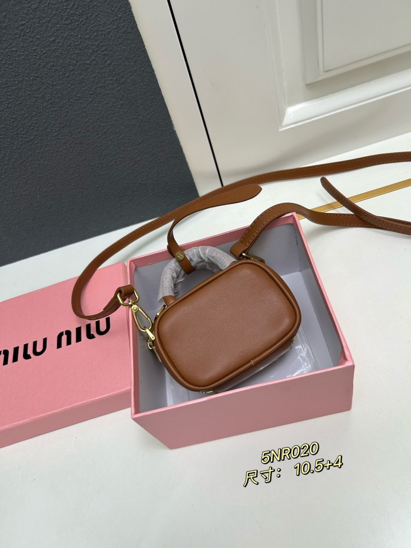 MIU MIU Clutch Bags